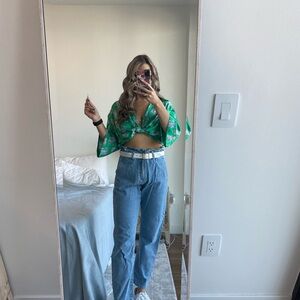 🐎New Zara Front Knot Bright Green Graphic Shop Print Satin Blouse Crop Top🐎
